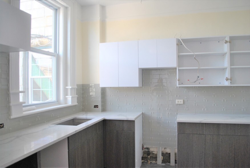 More Photos Of 103-105 Greenwich Ave, Greenwich Office For Lease