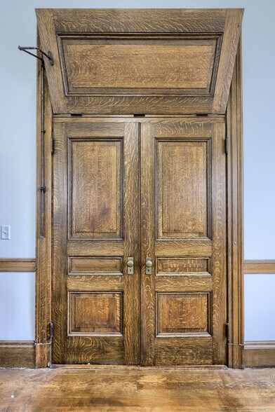 More Photos Of 1-7 W Main St, Mount Joy Bank For Sale