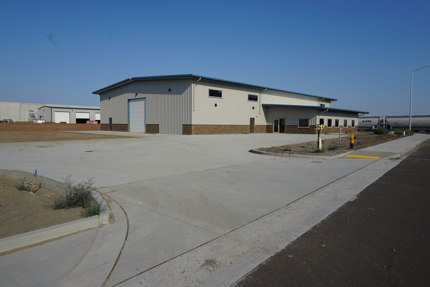 Primary Photo Of 3210 N Rainier Ave, Pasco Industrial For Lease