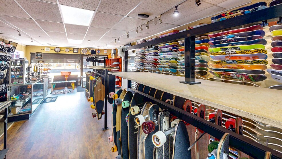 More Photos Of 2020 N Orange Ave, Orlando Storefront Retail Office For Sale