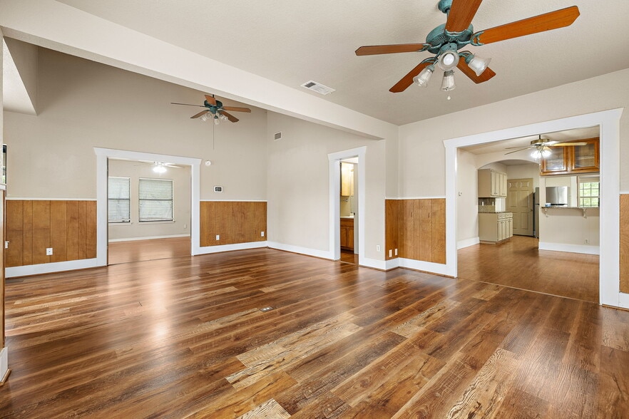 More Photos Of 3480 Jack C Hays Trl, Buda Office For Lease