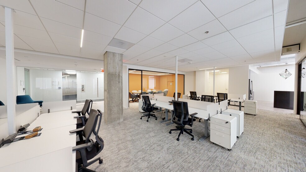 More Photos Of 5335 Wisconsin Ave NW, Washington Office For Lease