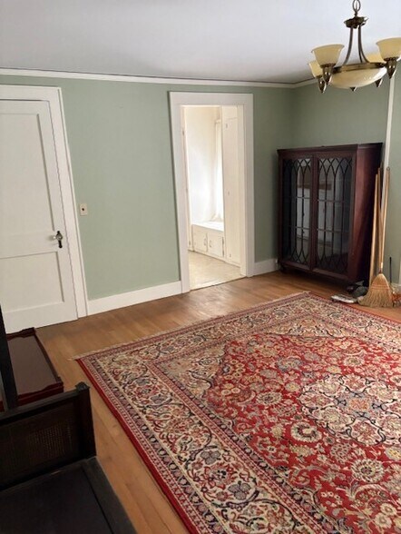 More Photos Of 52-54 Church St, Cheshire General Retail For Sale