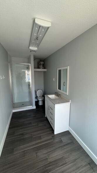 More Photos Of 515-589 La Sierra Dr, Sacramento Unknown For Lease