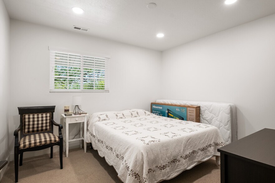 More Photos Of 49 N 300 E, Midway Apartments For Sale