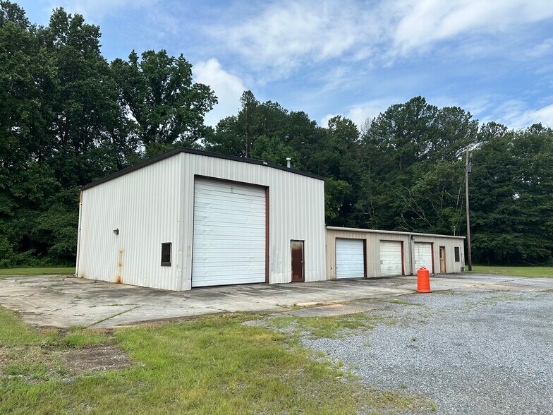 More Photos Of 4030 Shirley Dr SW, Atlanta Warehouse For Lease