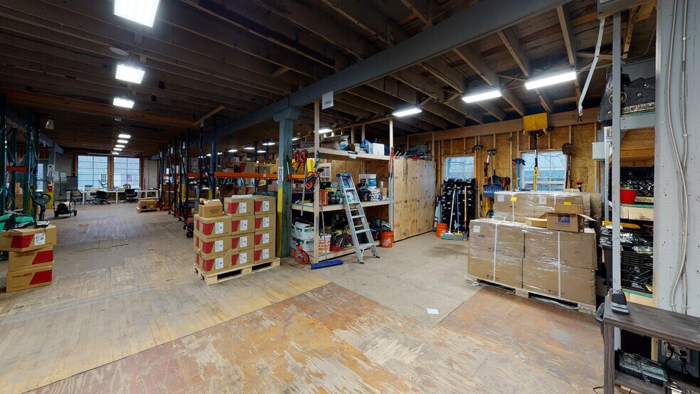 More Photos Of 3501 37th St, Mount Rainier Contractor Storage Yard For Lease