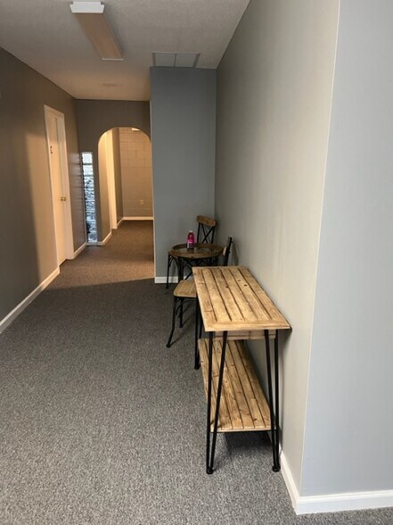 More Photos Of 4-28 Southwick St, Feeding Hills Freestanding For Lease