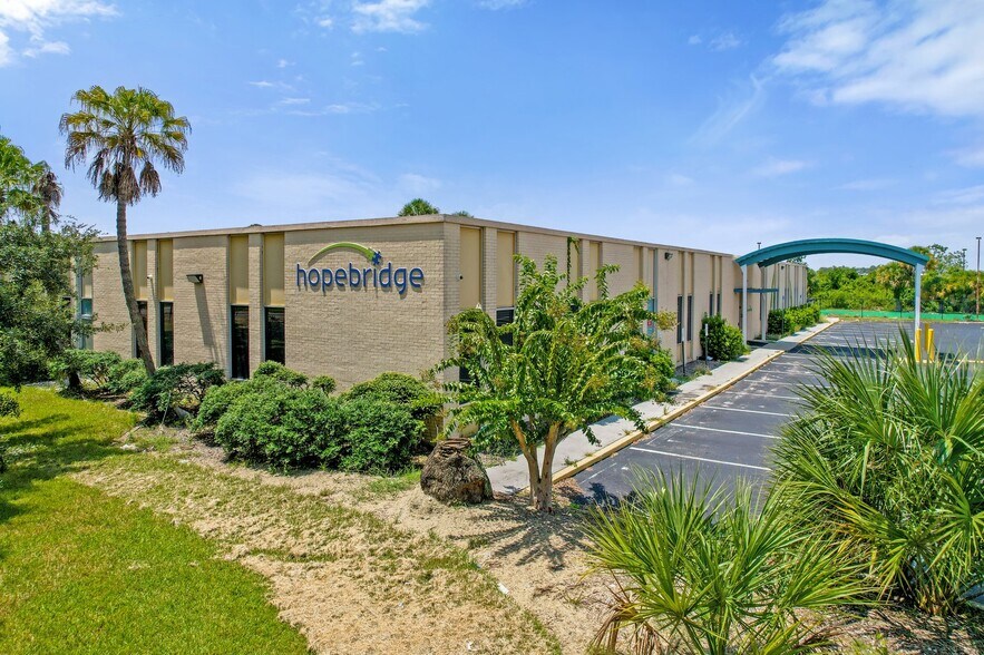 Primary Photo Of 7000 Lake Ellenor Dr, Orlando Medical For Lease
