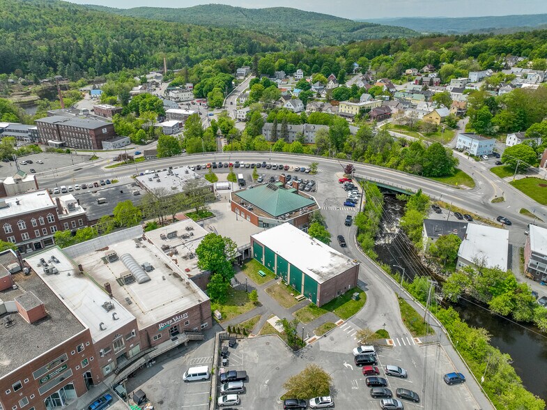 More Photos Of 45 Hanover St, Lebanon Restaurant For Lease