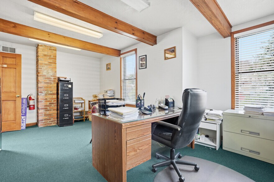 More Photos Of 8306 Ohio River Blvd, Pittsburgh Office For Sale