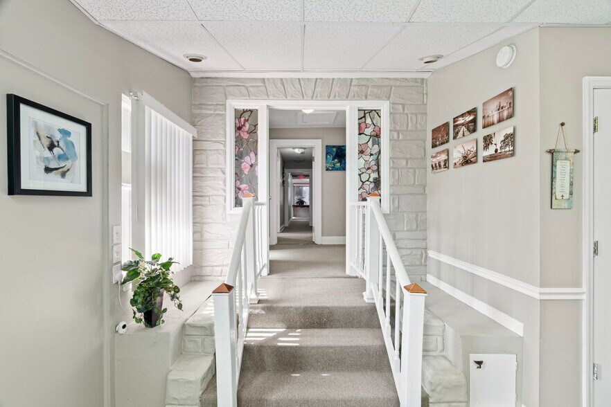 More Photos Of 6108 Arlington Rd, Jacksonville Office For Sale