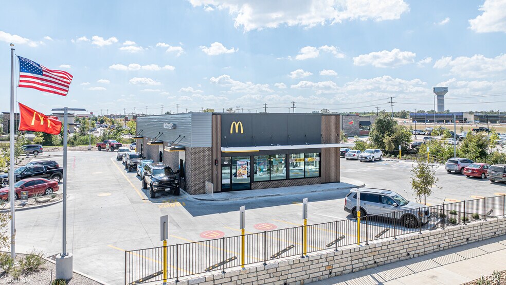 More Photos Of 8221 W State Highway 29, Georgetown Freestanding For Sale