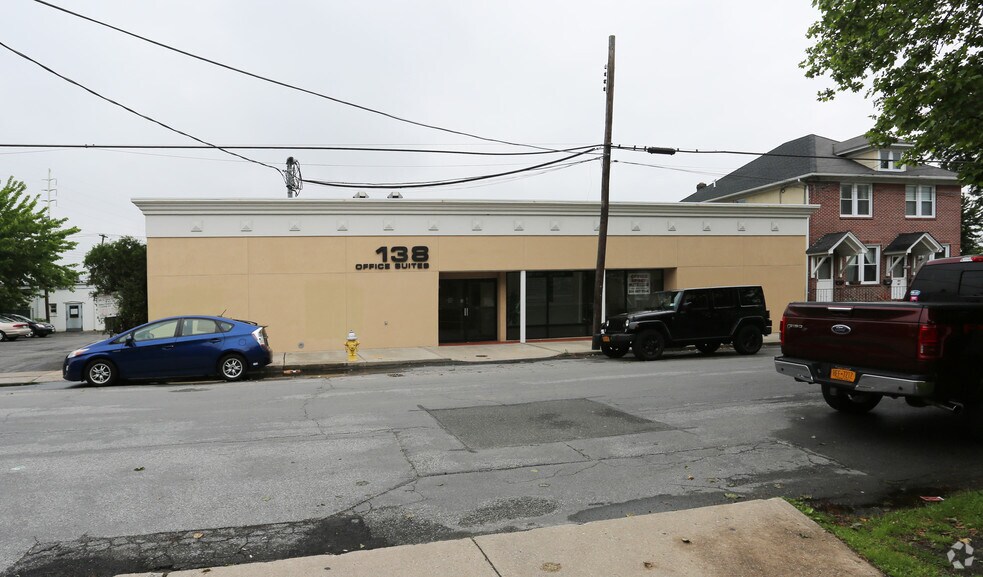 Primary Photo Of 138 S 1st St, Lindenhurst Office For Lease