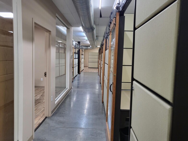 More Photos Of 16701 E Iliff Ave, Aurora Freestanding For Lease