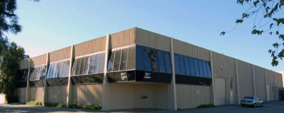 More Photos Of 7931 Deering Ave, Canoga Park Service For Sale