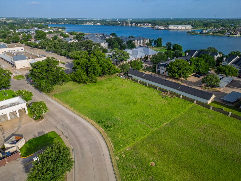 More Photos Of 1100 Crawford Ave, Granbury Land For Sale