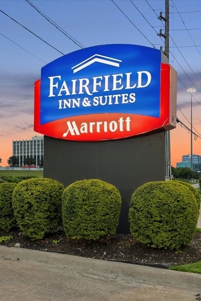 More Photos Of 2400 W Sam Houston Pky S, Houston Hotel For Sale