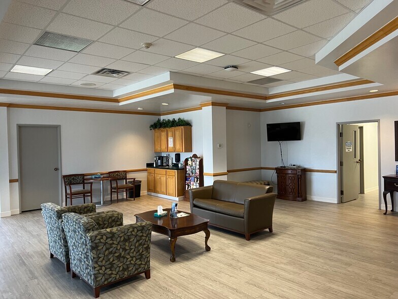 More Photos Of 609 Virginia Ave, Ponca City Healthcare For Lease