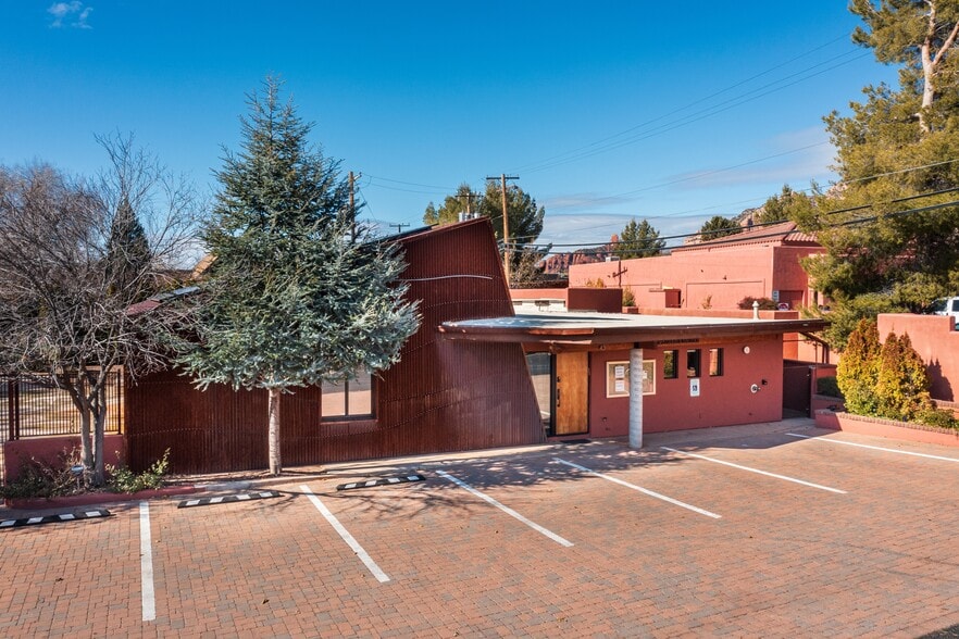 More Photos Of 45 Birch Blvd, Sedona Medical For Lease