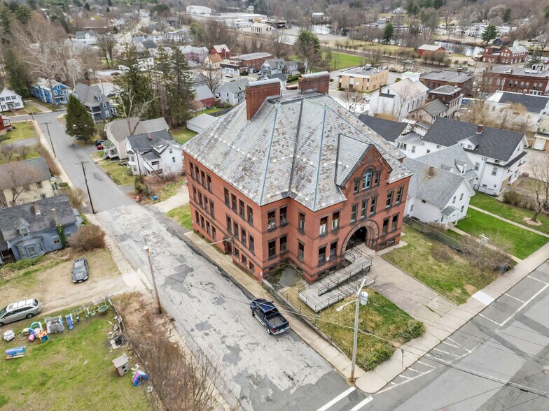 More Photos Of 34 N Main St, Orange Schools For Sale