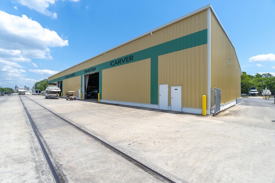 More Photos Of 4370 Carraway Pl, Sanford Marina For Sale