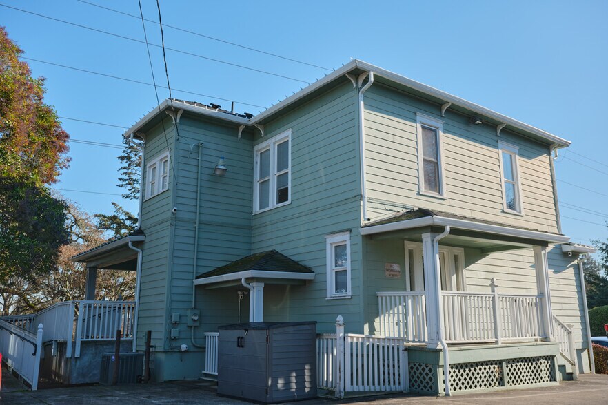 More Photos Of 1491 Commercial St SE, Salem Office Residential For Sale