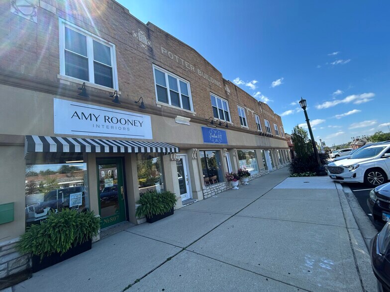 More Photos Of 819 Burlington Ave, Western Springs Storefront Retail Office For Lease