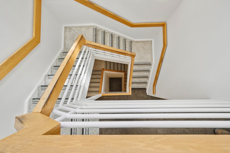 More Photos Of 545-553 Cedar Ln, Teaneck Office For Sale