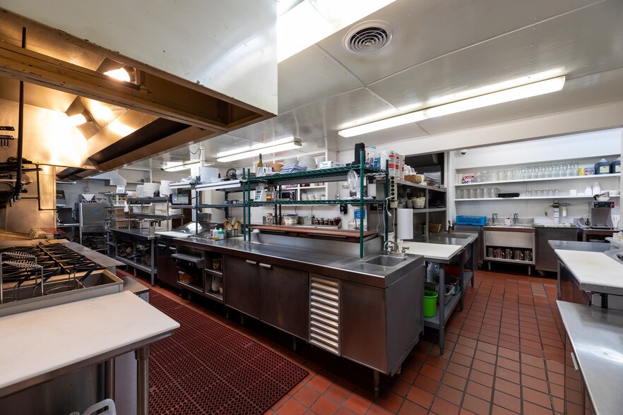 More Photos Of 380 S Lawson Dr, Green Lake Restaurant For Sale