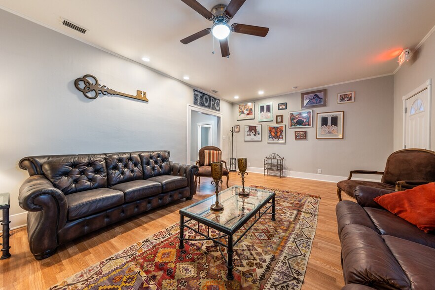More Photos Of 2511 San Gabriel St, Austin Multifamily For Sale