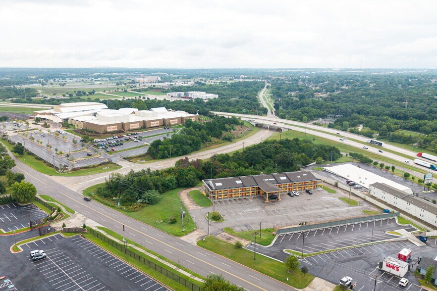 More Photos Of 1400 NE 63rd St, Oklahoma City Hotel For Sale