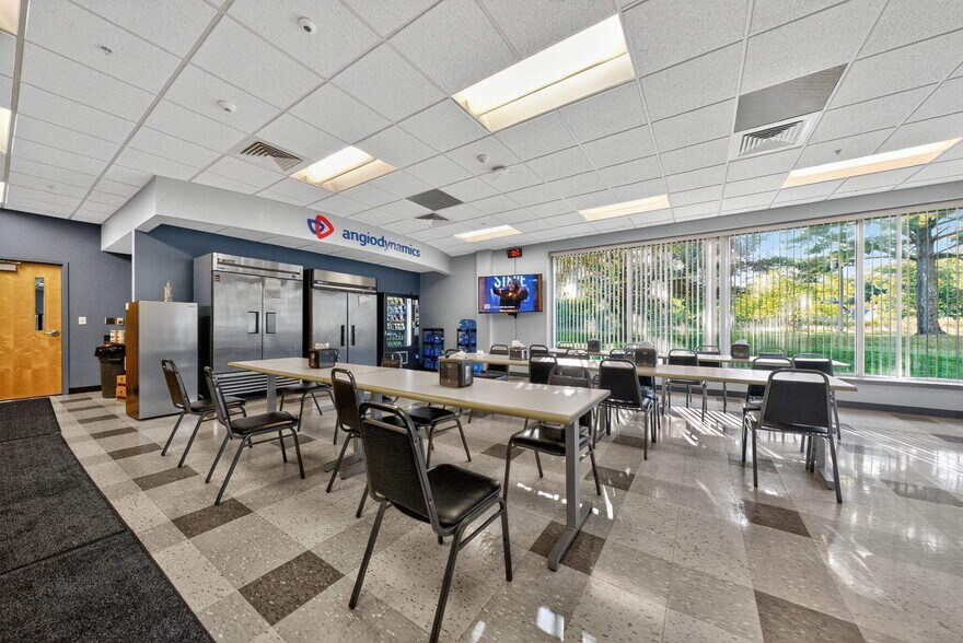 More Photos Of 8 Glens Falls Tech Park, Glens Falls Manufacturing For Sale