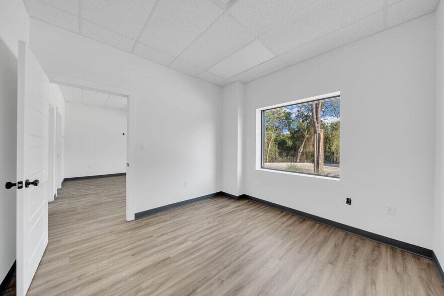 More Photos Of 4503 N Stahl Park, San Antonio Unknown For Lease