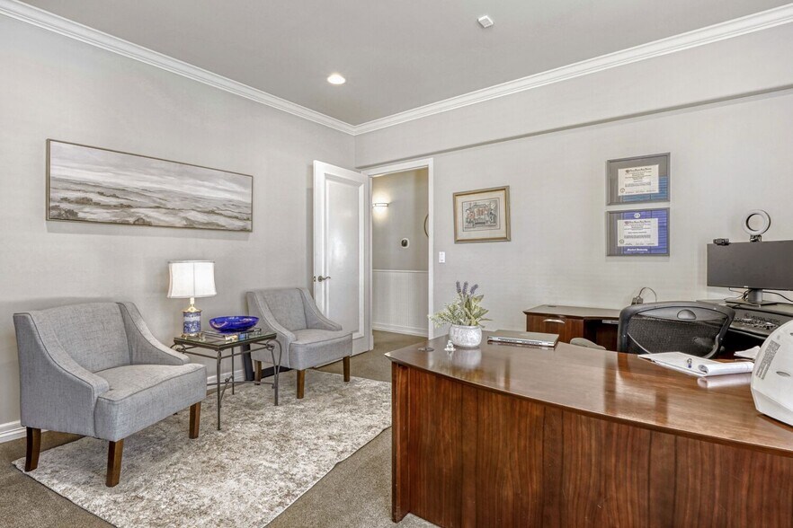 More Photos Of 9892 Rosemont Ave, Lone Tree Medical For Sale