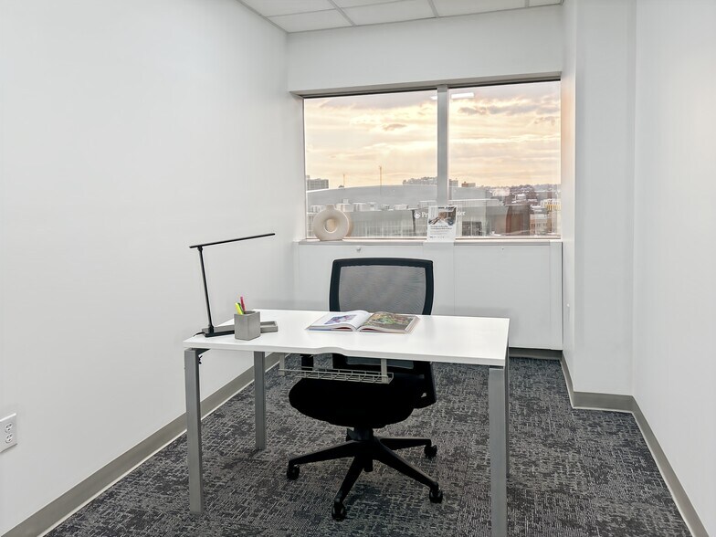 More Photos Of 3 Gateway Ctr, Newark Coworking Space