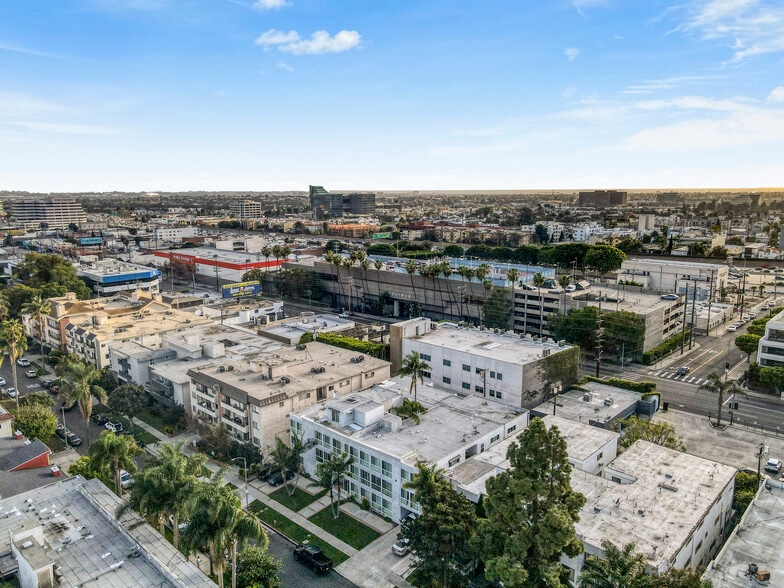 More Photos Of 1833 Westholme Ave, Los Angeles Apartments For Sale