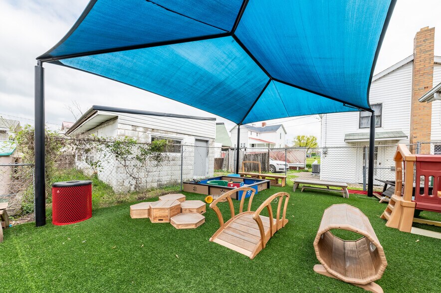 More Photos Of 325 Connellsville St, Uniontown Daycare Center For Sale