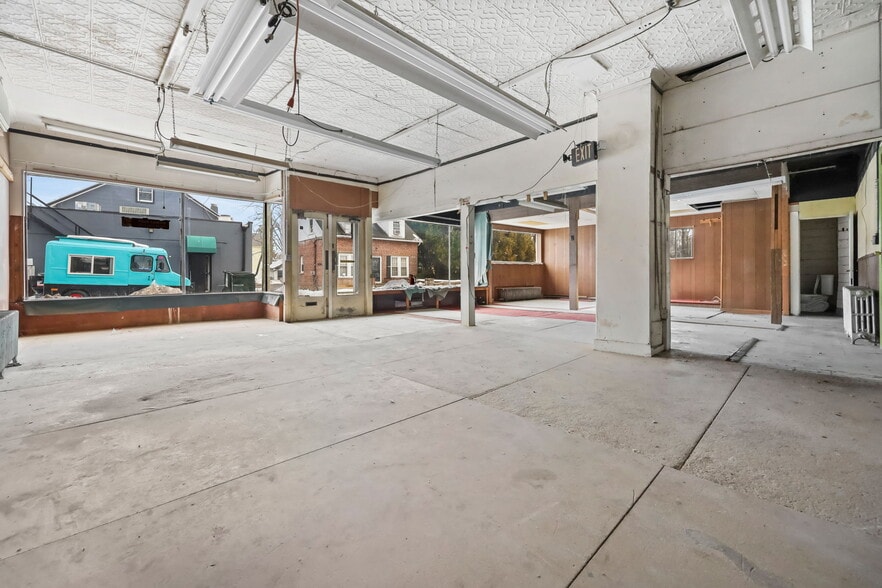 More Photos Of 152-156 River Road Ext, Cos Cob Freestanding For Lease