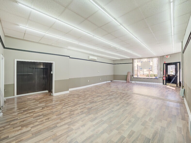 More Photos Of 125 Main St, Flemington Multifamily For Sale