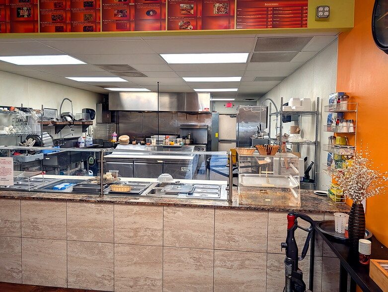 More Photos Of 3749 Cedar Ave S, Minneapolis Restaurant For Lease