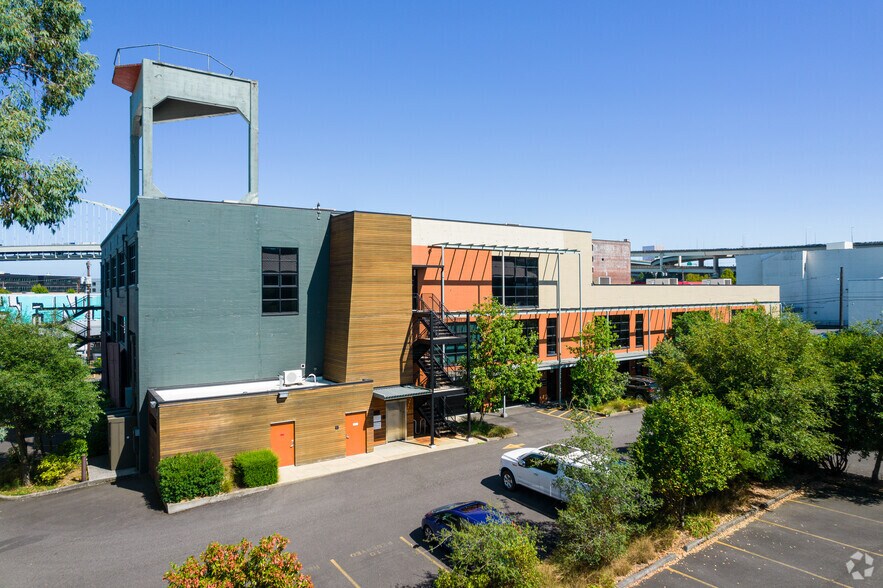 More Photos Of 1969-2001 NW 19th Ave, Portland Office For Sale