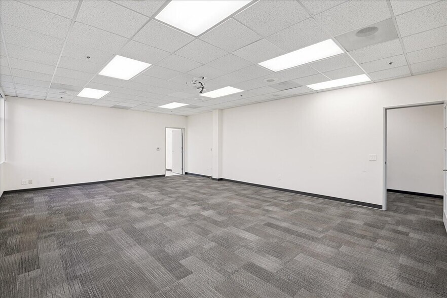 More Photos Of 12 Mauchly, Irvine Office Residential For Sale