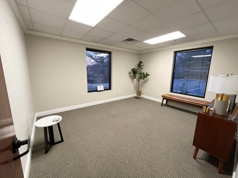 More Photos Of 7112 Crossroads Blvd, Brentwood Office For Lease