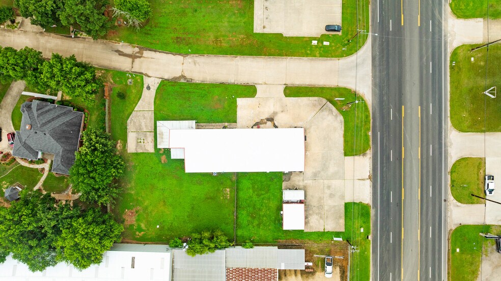 More Photos Of 6210 Lamar Rd, Reno Flex For Sale