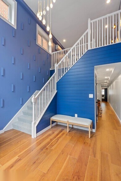 More Photos Of 220 West St, Annapolis Office For Sale