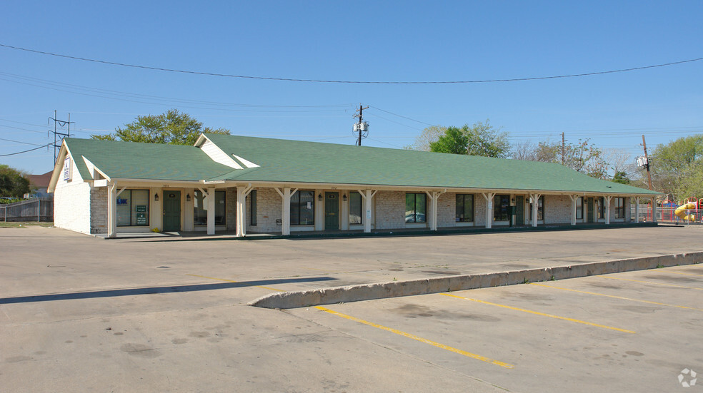 Primary Photo Of 6104 S 1st St, Austin Medical For Lease