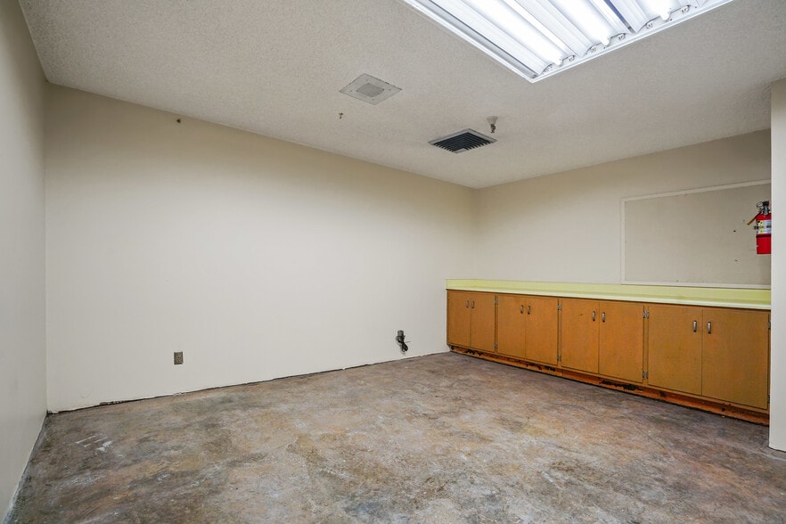 More Photos Of 1414 Webster St, Alameda Bank For Lease