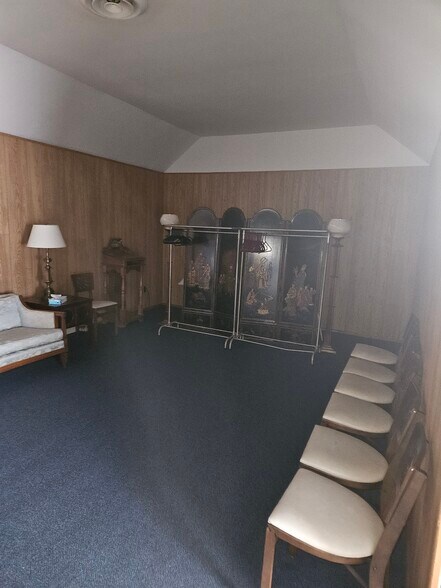 More Photos Of 1238 Cross Bay Blvd, Broad Channel Flex For Sale