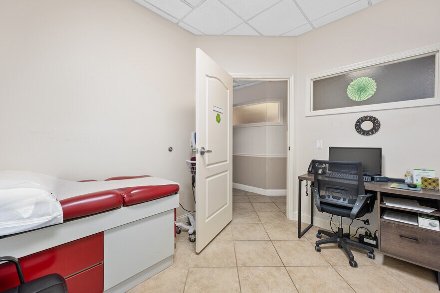 More Photos Of 1667 Clyde Morris Blvd, Daytona Beach Medical For Lease